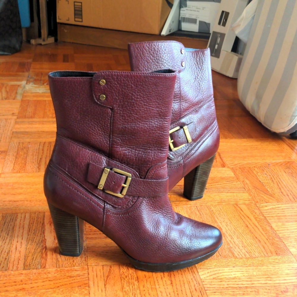 Reserved - Clarks Women’s Indigo Lida Sayer Leather High Heel Boot Size 10